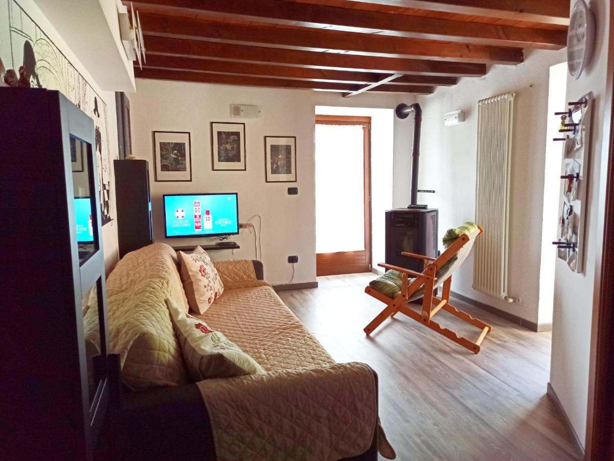 شقة Maison Bellevue - Locazione Turistica Breve أَويستا المظهر الخارجي الصورة