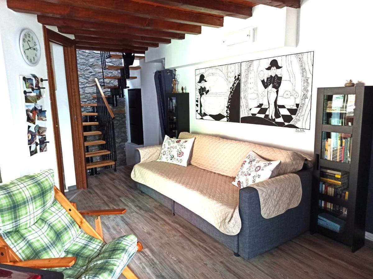 شقة Maison Bellevue - Locazione Turistica Breve أَويستا المظهر الخارجي الصورة